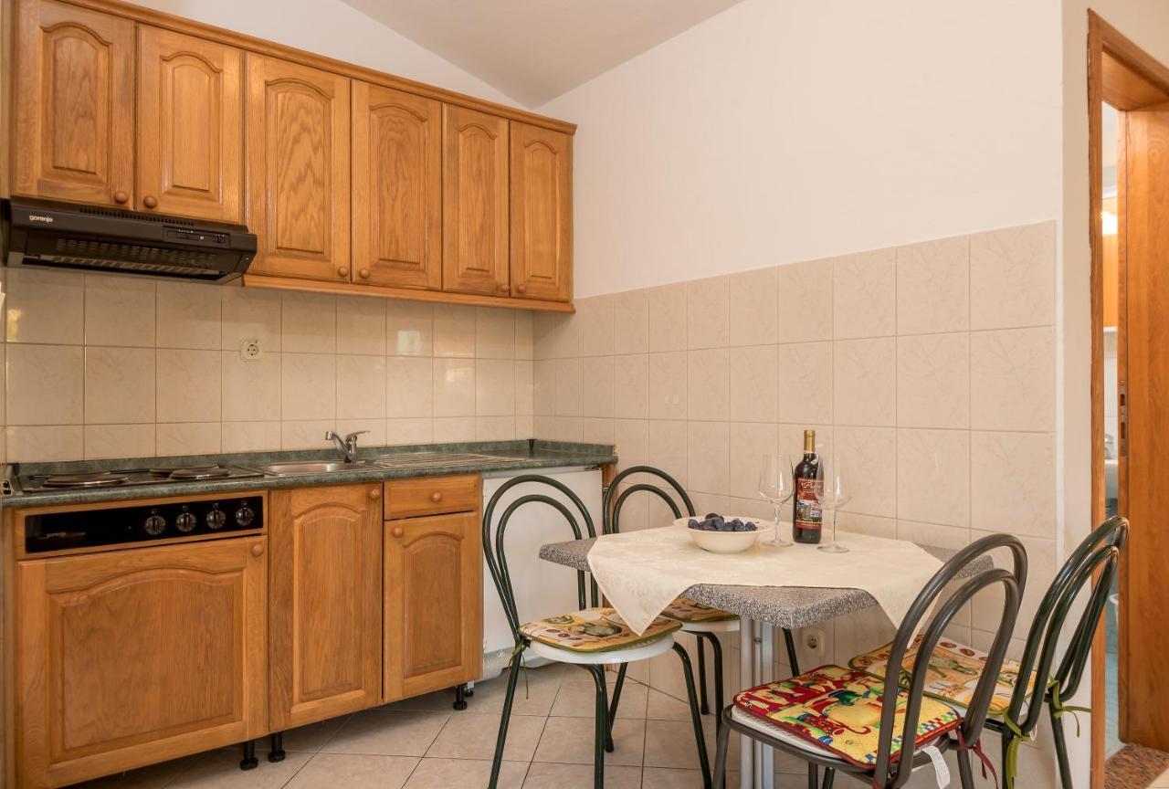 Apartmani Putnik Baška Voda Екстериор снимка