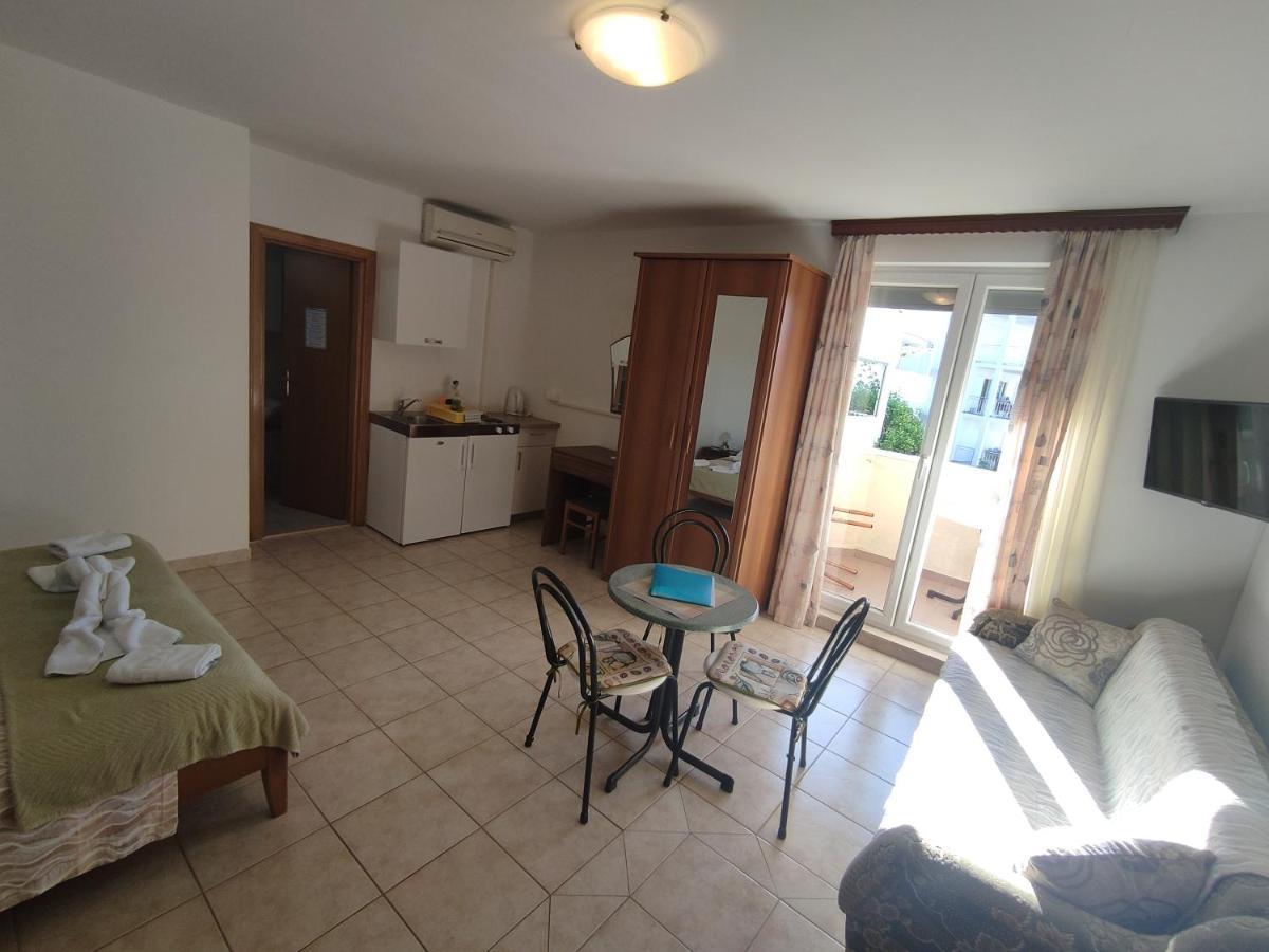 Apartmani Putnik Baška Voda Екстериор снимка